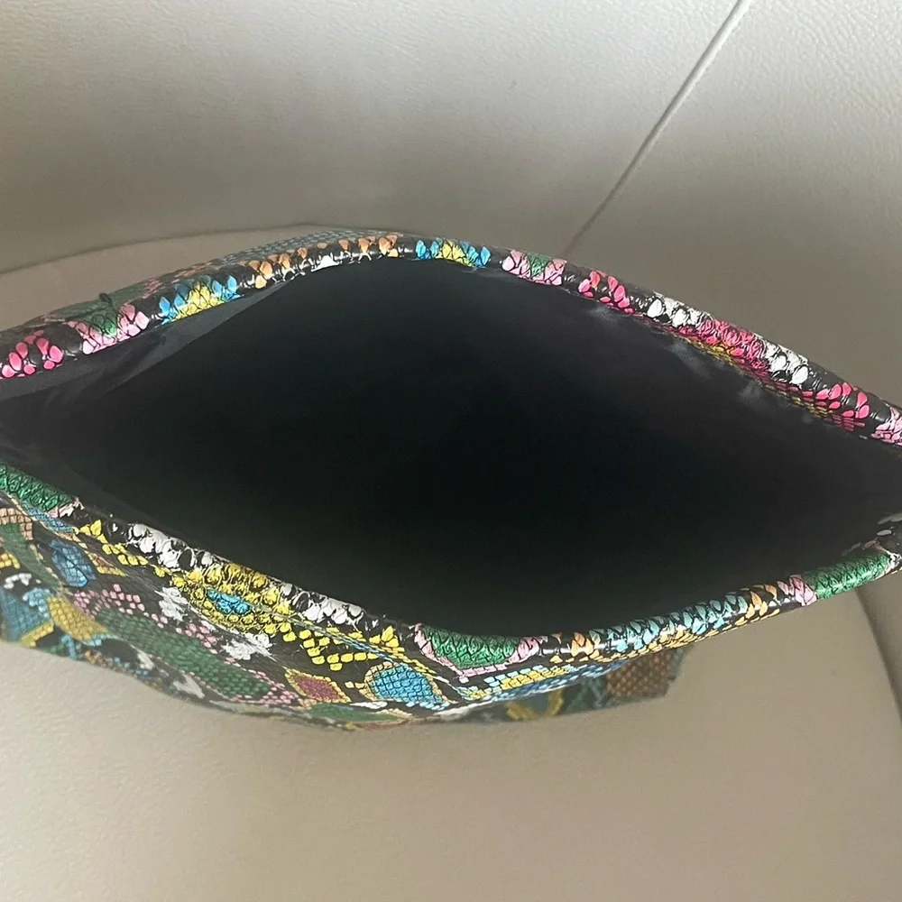 Colorful Snake Print Clutch - Picture 5 of 6